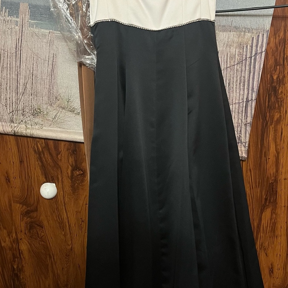Elegant Black and White Evening Gown